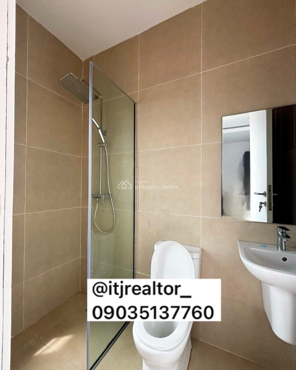 Lovely 3 Bedroom Apartment with Bq, Lekki Phase 1, Lekki Phase 1, Lekki, Lagos, Block of Flats for Sale