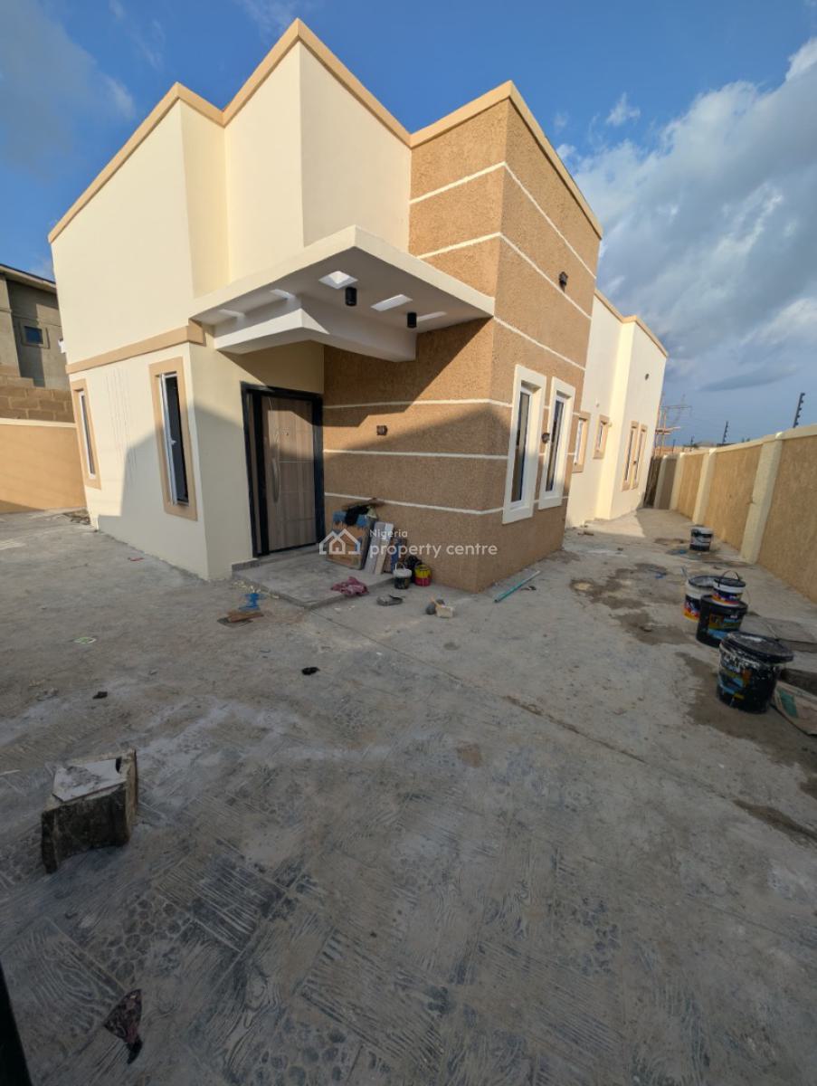 3 Bedroom Fully Detached Bungalow with a Room Bq, Obiwale Area, Ologuneru, Ibadan, Oyo, Detached Bungalow for Sale
