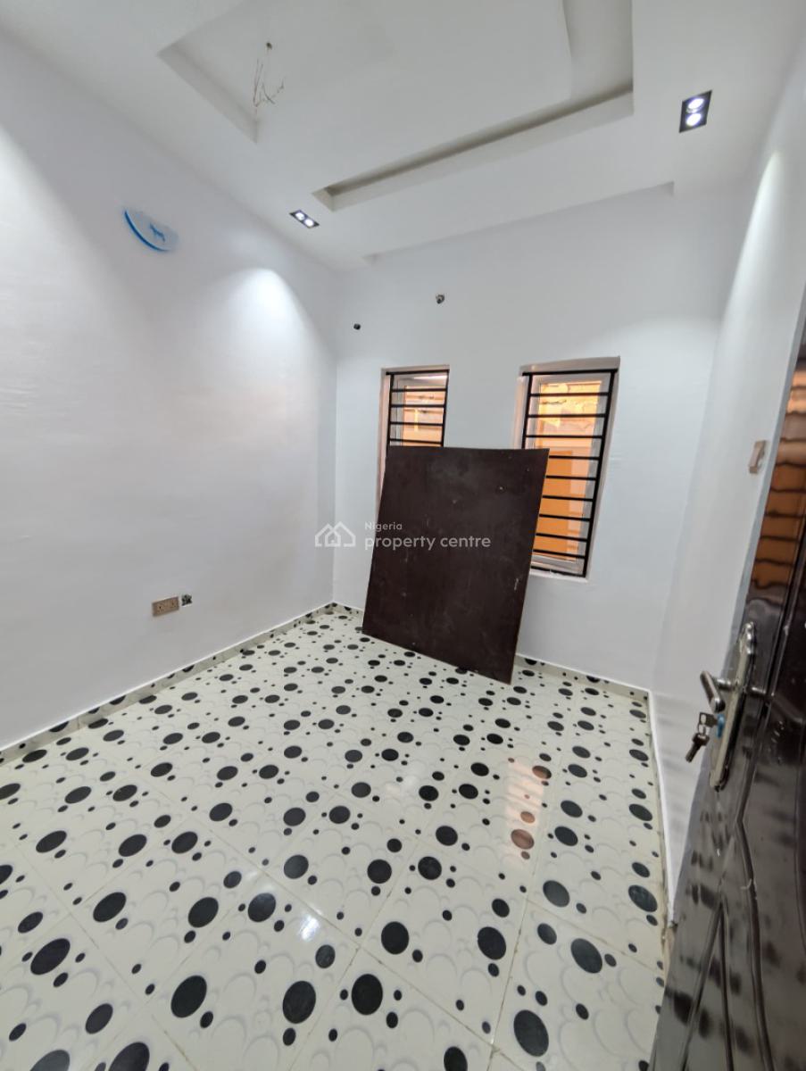 3 Bedroom Fully Detached Bungalow with a Room Bq, Obiwale Area, Ologuneru, Ibadan, Oyo, Detached Bungalow for Sale