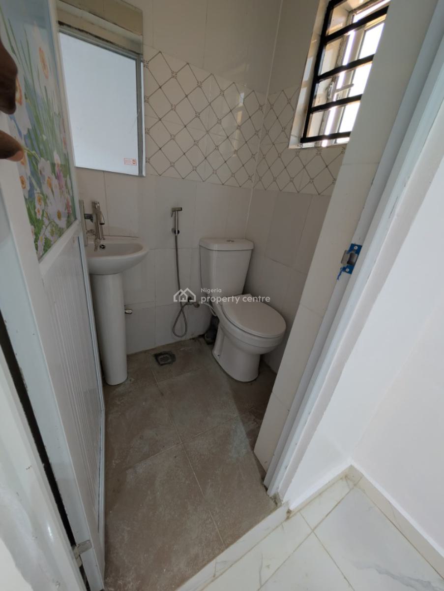 3 Bedroom Fully Detached Bungalow with a Room Bq, Obiwale Area, Ologuneru, Ibadan, Oyo, Detached Bungalow for Sale