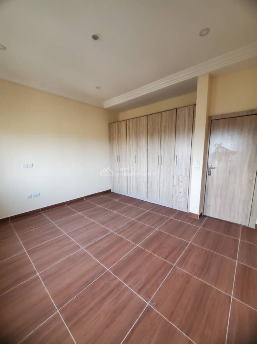 2 Bedroom Maisonette, New Road, Lekki, Lagos, House for Sale