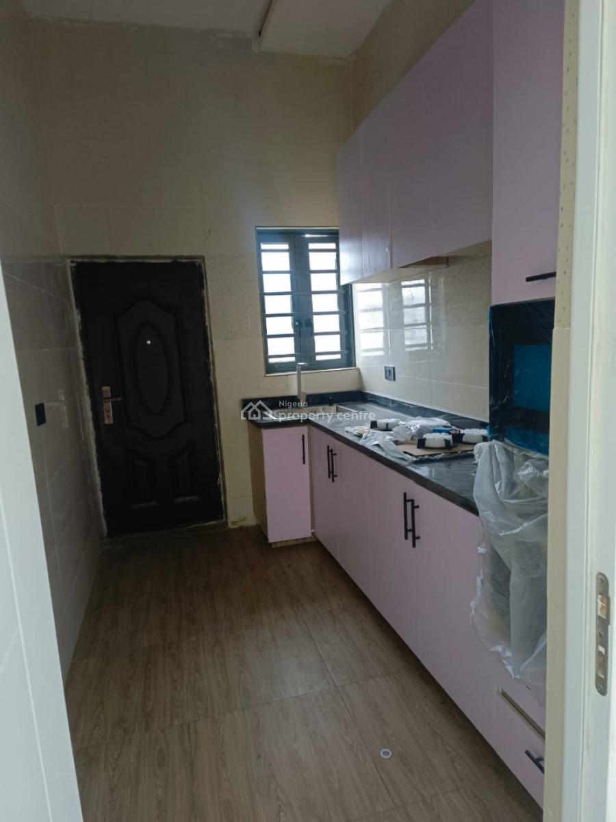 2 Bedrooms Apartment on All Floors of Building with C of O, Off Aro Ologolo Road, Ologolo, Lekki, Lagos, Flat / Apartment for Sale