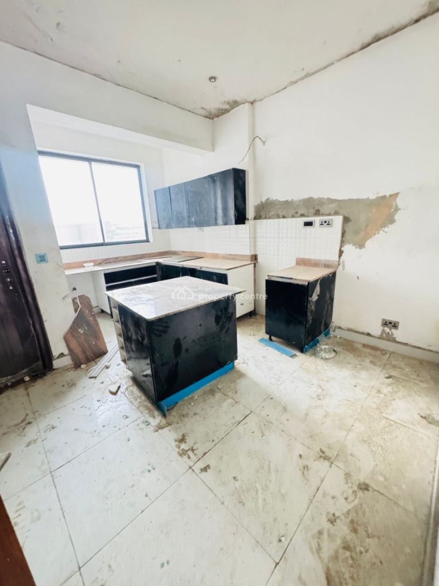 2bedrooms Maisonette Available, Lekki Phase 1, Lekki, Lagos, Flat / Apartment for Rent