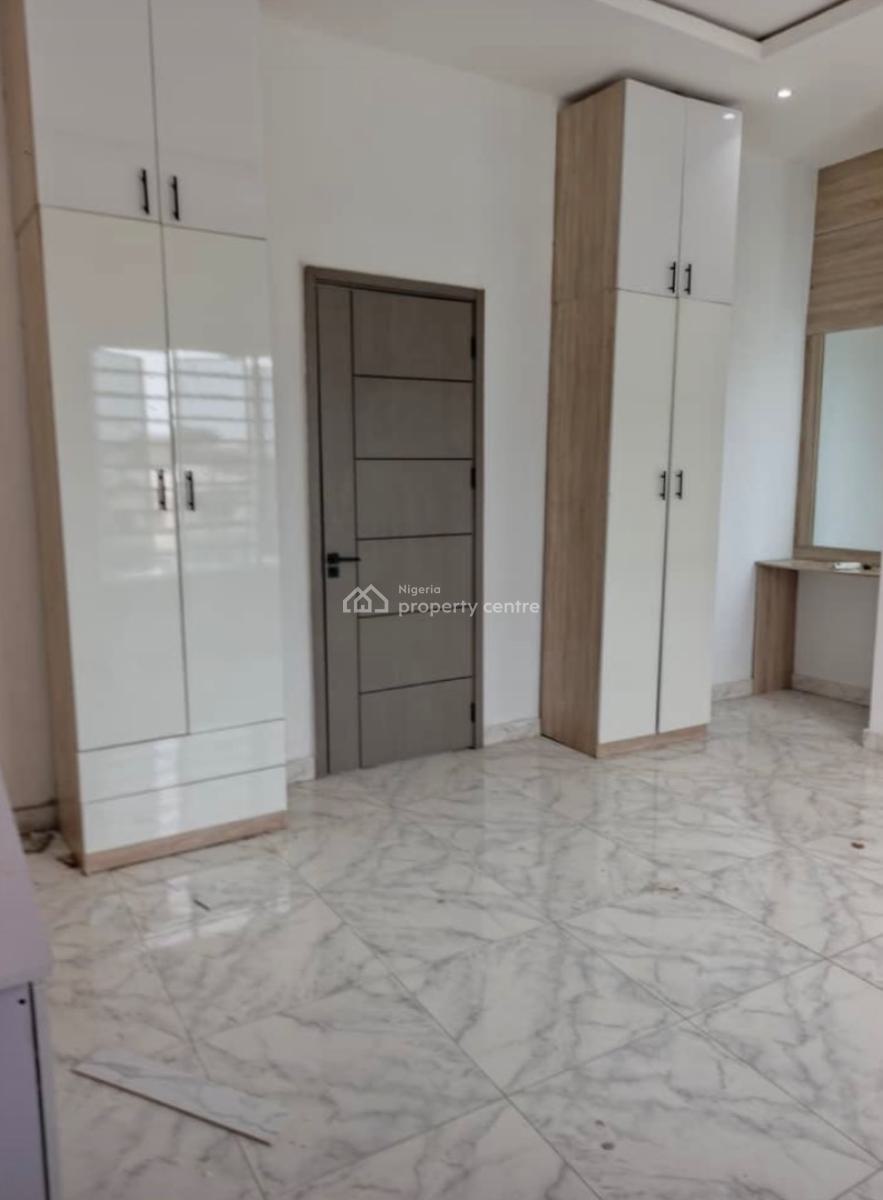 House, 9 Spg Road Ologolo, Ologolo, Lekki, Lagos, Self Contain (single Rooms) for Rent