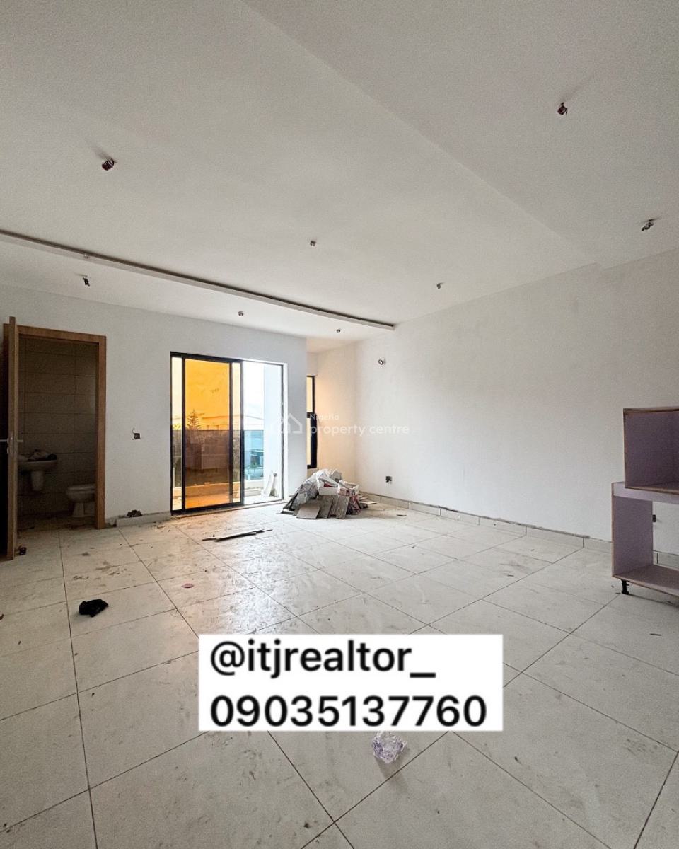 Lovely 2 Bedroom Apartment with Bq, Lekki Phase 1, Lekki Phase 1, Lekki, Lagos, Block of Flats for Sale
