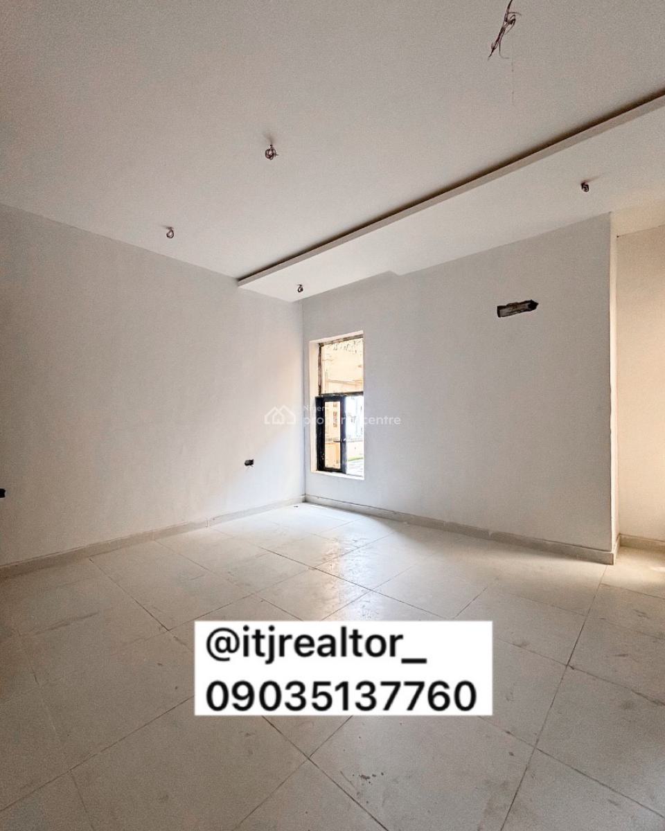 Lovely 2 Bedroom Apartment with Bq, Lekki Phase 1, Lekki Phase 1, Lekki, Lagos, Block of Flats for Sale