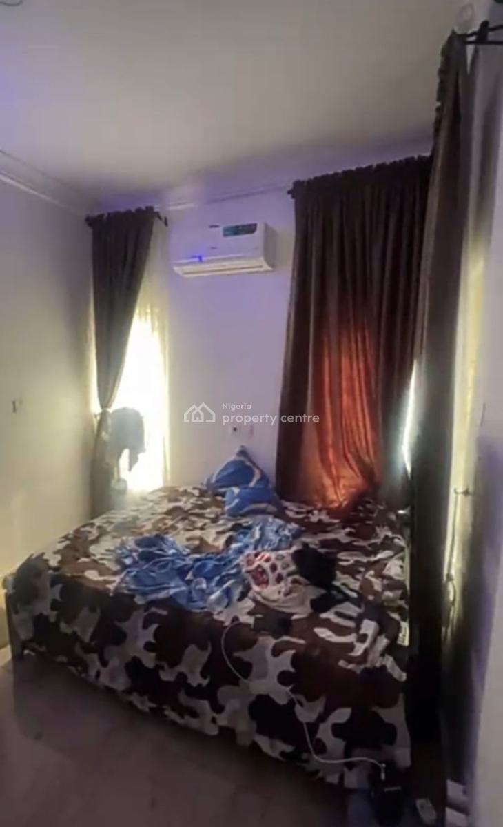 Furnished Room Selfcon (downstairs) Inside a Shared Apartment., Lekki Gardens Scheme 2 Abraham Adesanya, Ajah, Lagos, Self Contain (single Rooms) for Rent