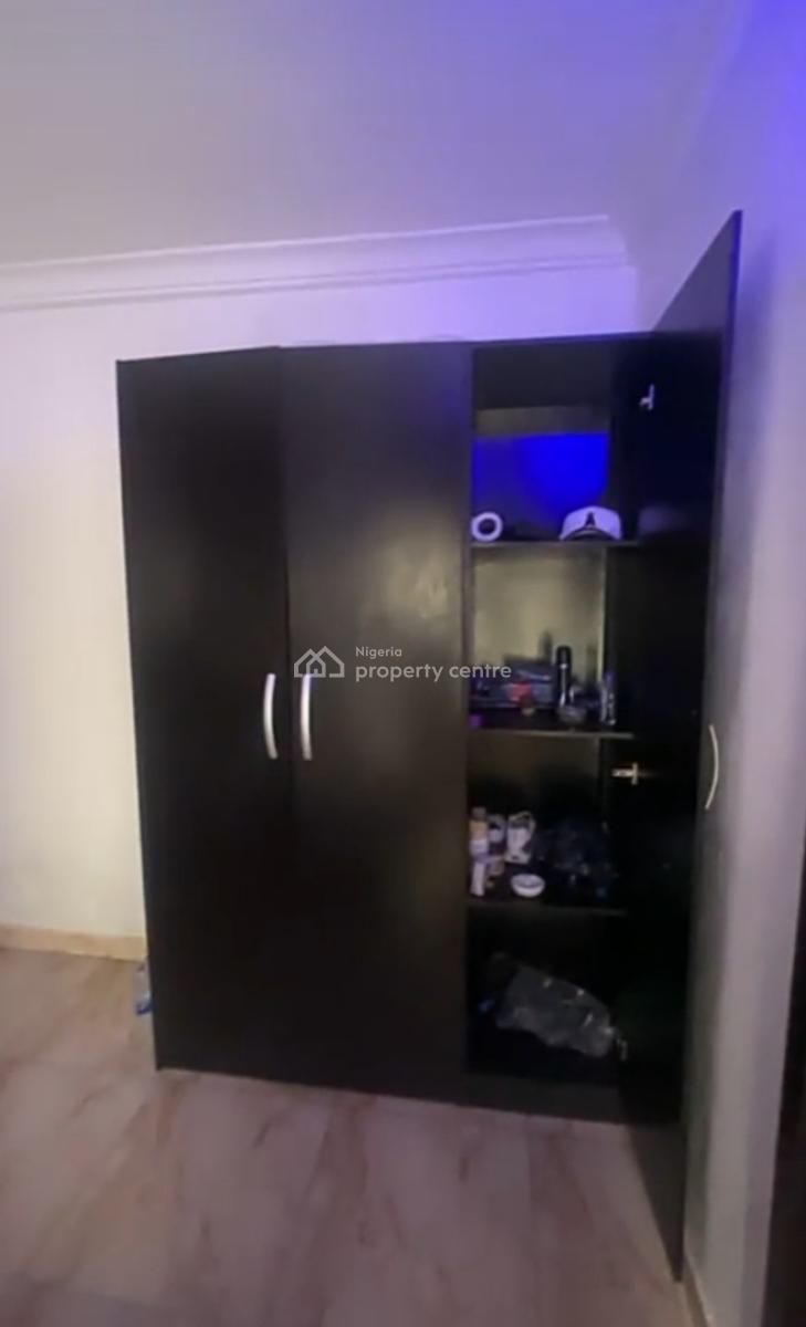 Furnished Room Selfcon (downstairs) Inside a Shared Apartment., Lekki Gardens Scheme 2 Abraham Adesanya, Ajah, Lagos, Self Contain (single Rooms) for Rent
