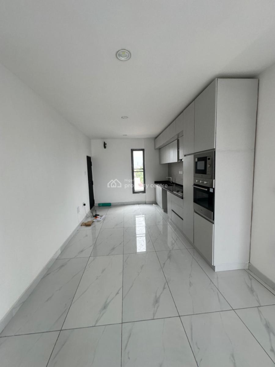 Top-notch Finished Serviced 3 Bedroom Flat with a Room Bq, Lekki Phase 1, Lekki, Lagos, Flat / Apartment for Rent