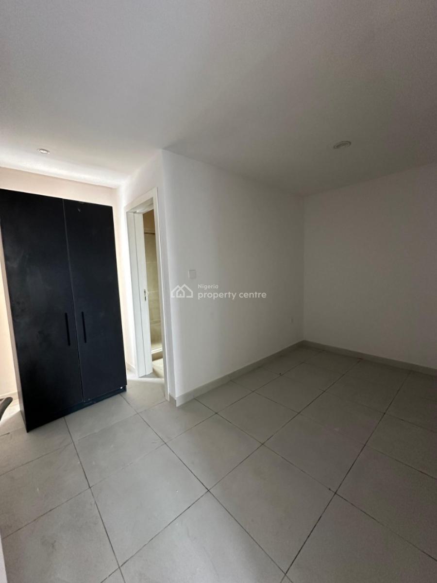 Top-notch Finished Serviced 3 Bedroom Flat with a Room Bq, Lekki Phase 1, Lekki, Lagos, Flat / Apartment for Rent
