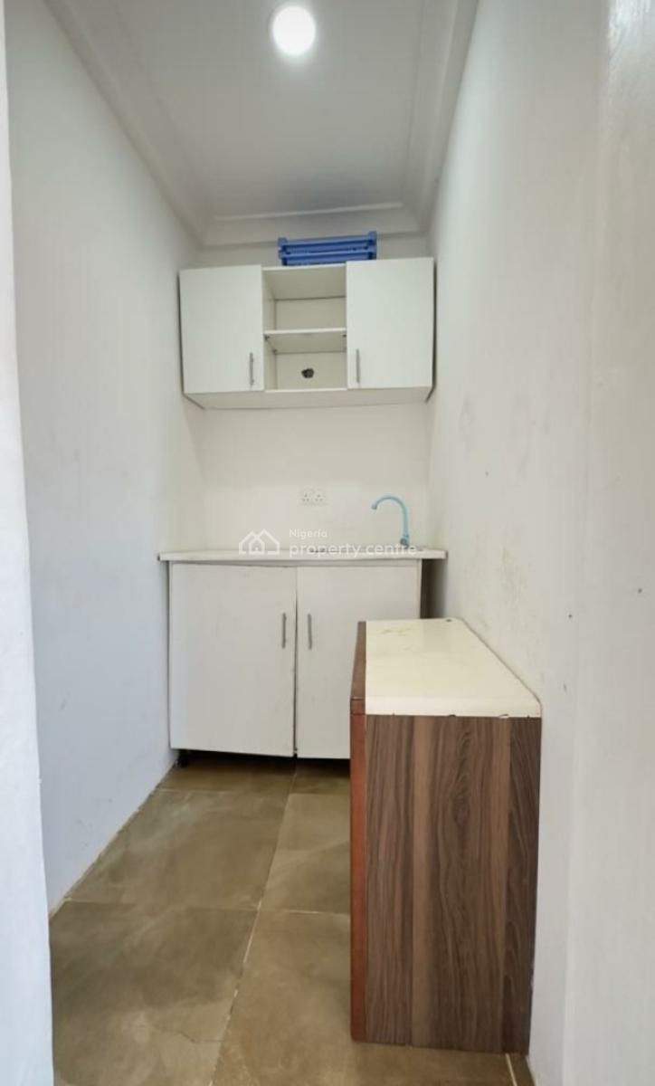 Spacious Studio Apartment, Chevy Estate, Chevron, Lekki, Lagos, Flat / Apartment for Rent
