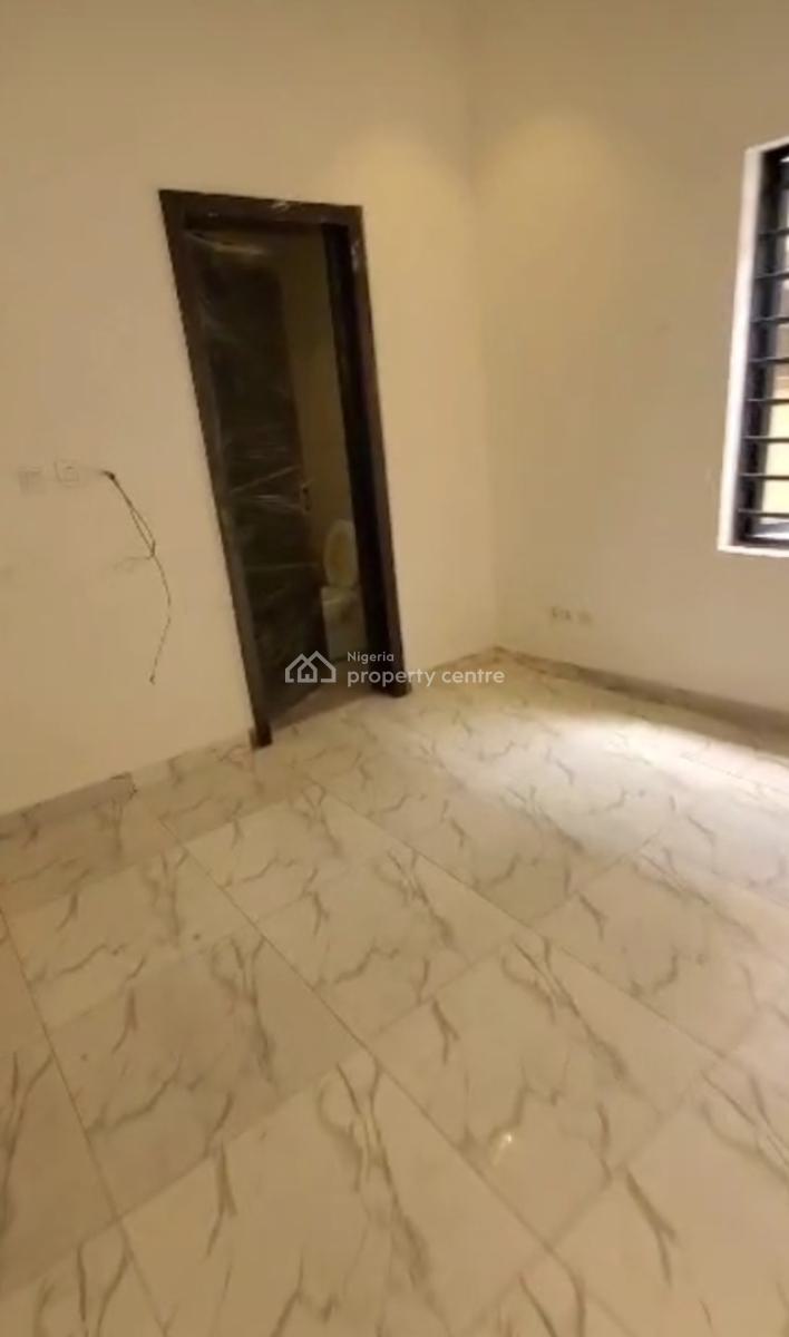 Spacious Master Room upstairs, Jakande, Ologolo, Lekki, Lagos, Self Contain (single Rooms) for Rent