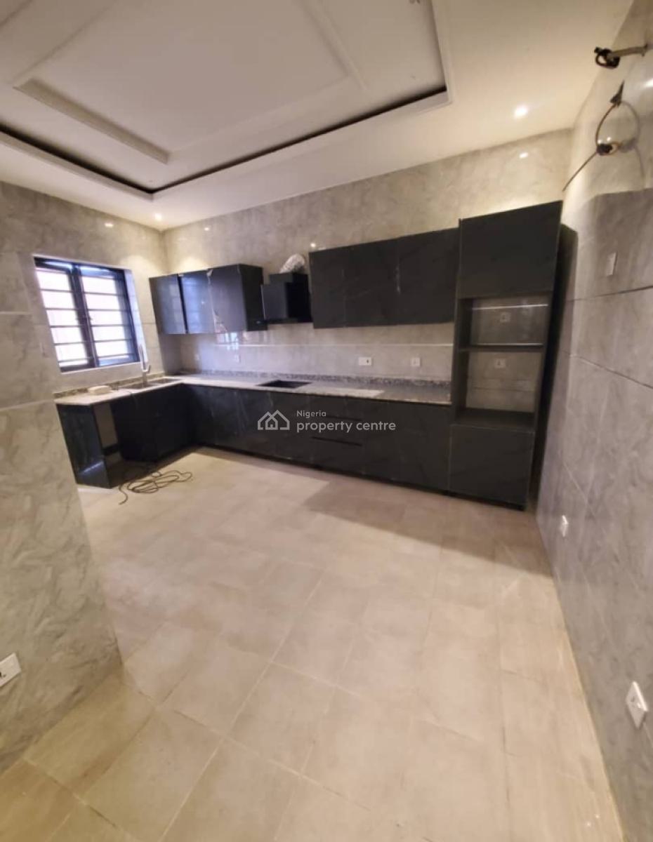 Spacious Room in a Shared Apartment, Jakande, Ologolo, Lekki, Lagos, Self Contain (single Rooms) for Rent