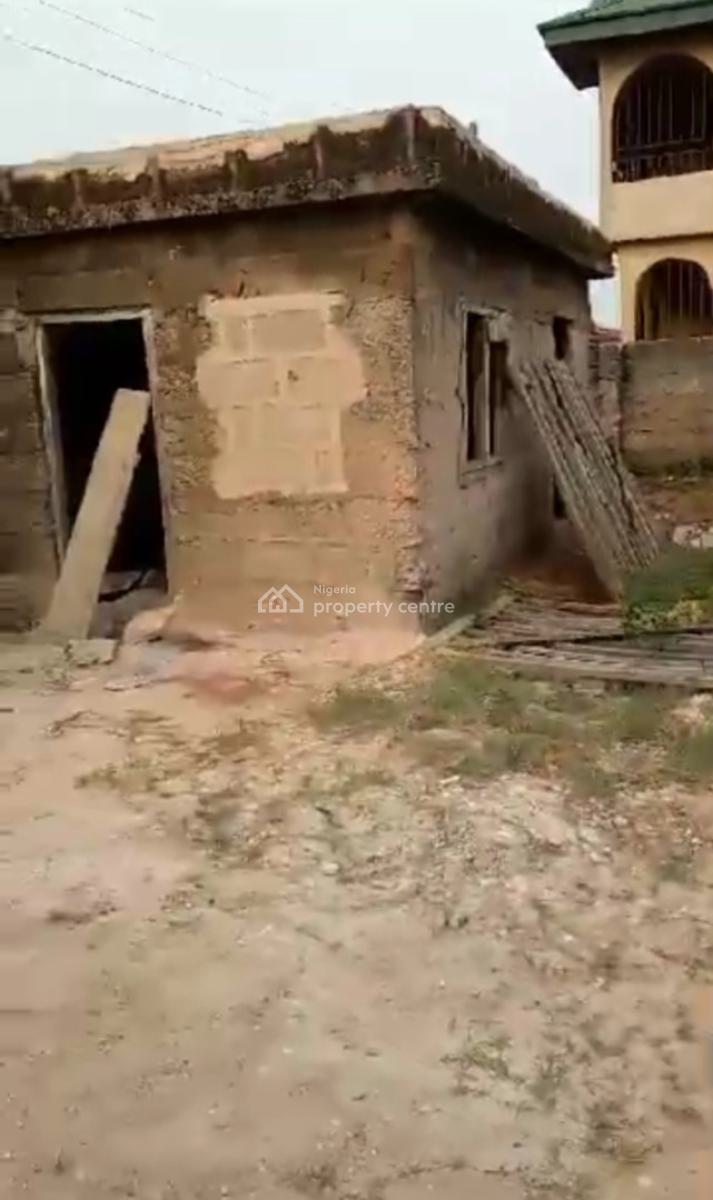 100 By 100 Land with C of O , It Is a Mixed Used Land, Off Sapele Road After Santana Market Before Limit Junction By Elora, Benin, Oredo, Edo, Land for Sale