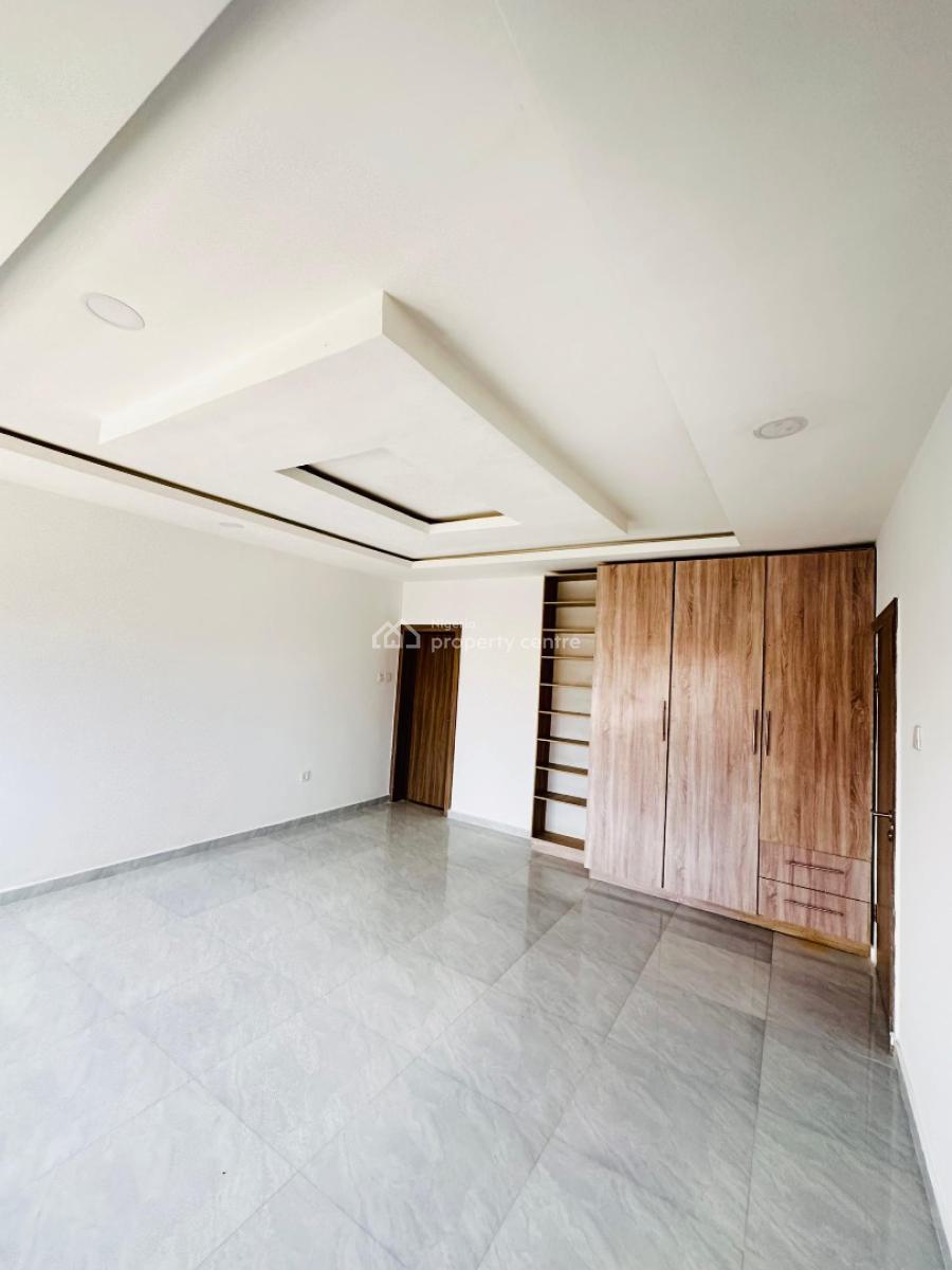 an Alluring 4 Bedroom Terraced  Duplex with Bq, Ologolo, Ologolo, Lekki, Lagos, Terraced Duplex for Sale
