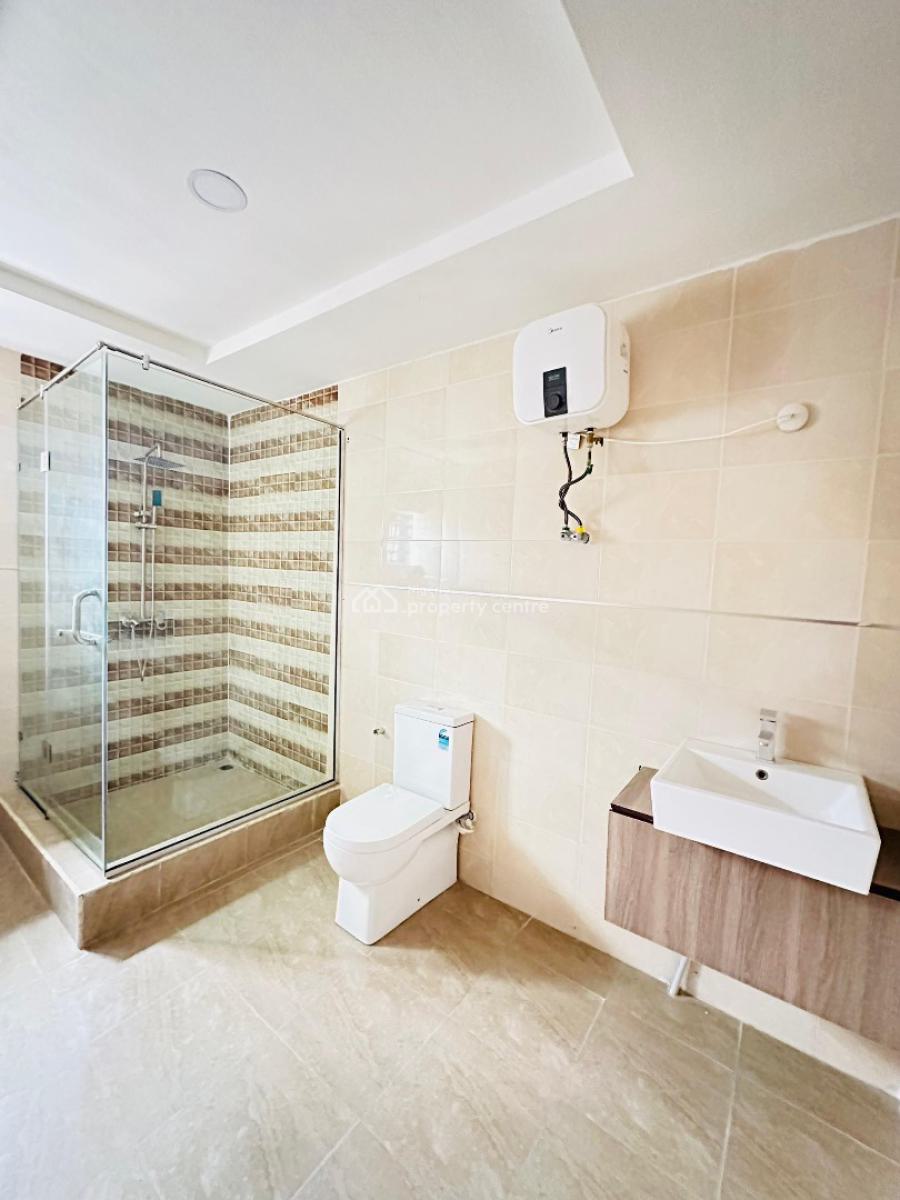an Alluring 4 Bedroom Terraced  Duplex with Bq, Ologolo, Ologolo, Lekki, Lagos, Terraced Duplex for Sale