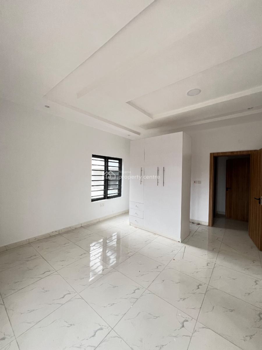 Contemporary 2 Bedroom Suitable for Investment, Freedom Way, Lekki Phase 1, Lekki, Lagos, Block of Flats for Sale