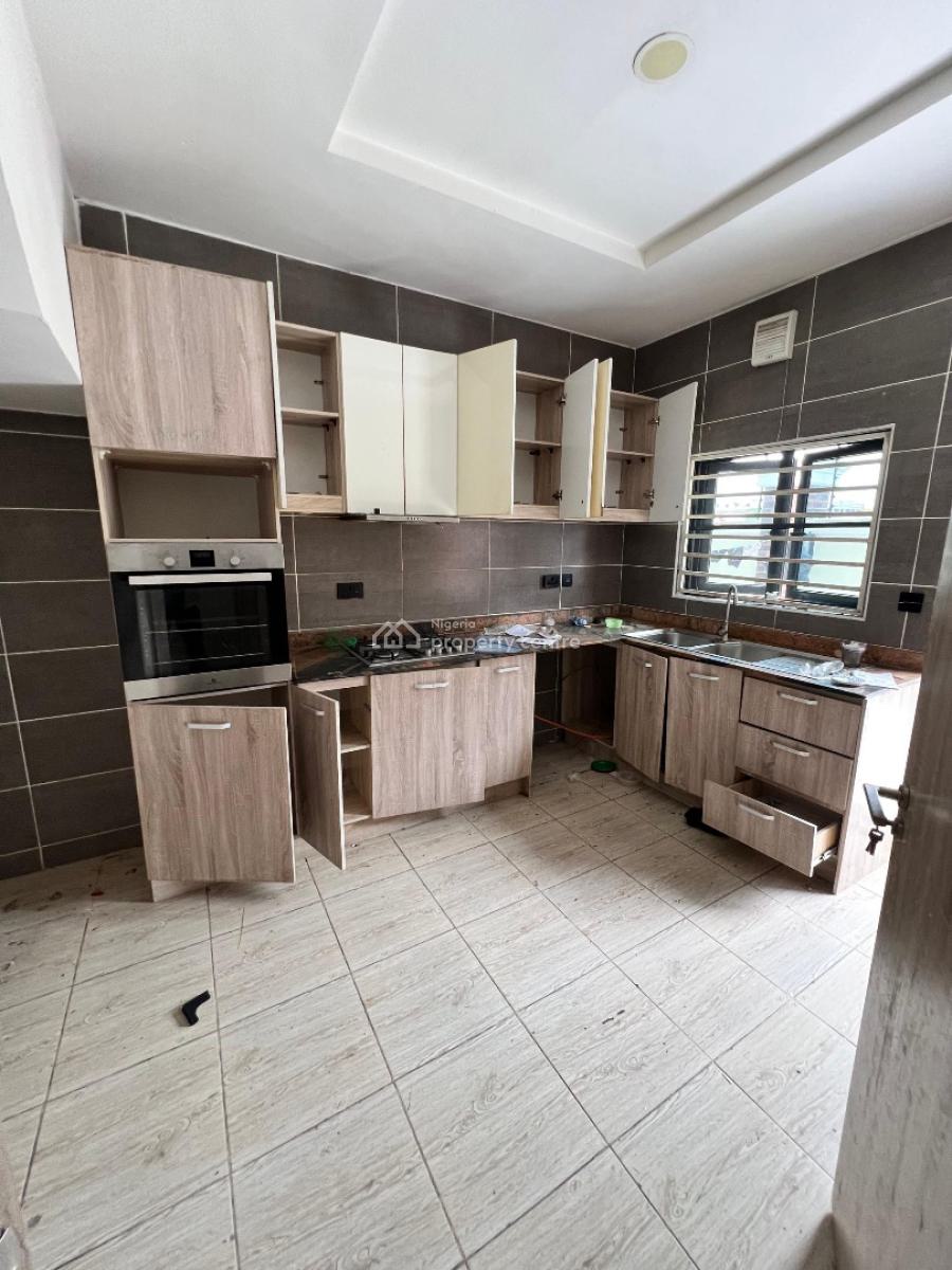 Family Friend 4 Bedroom Terraced Duplex with Pool Gym and Bq, Lekki Phase 1, Lekki, Lagos, Terraced Duplex for Sale