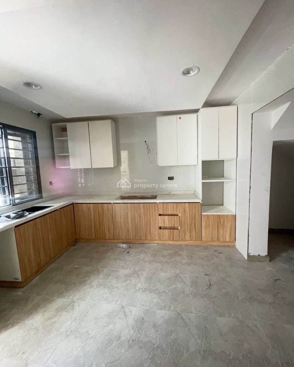 4 Bedroom Terrace Duplex, Platinum Way, Lekki Phase 1, Lekki, Lagos, Terraced Duplex for Rent
