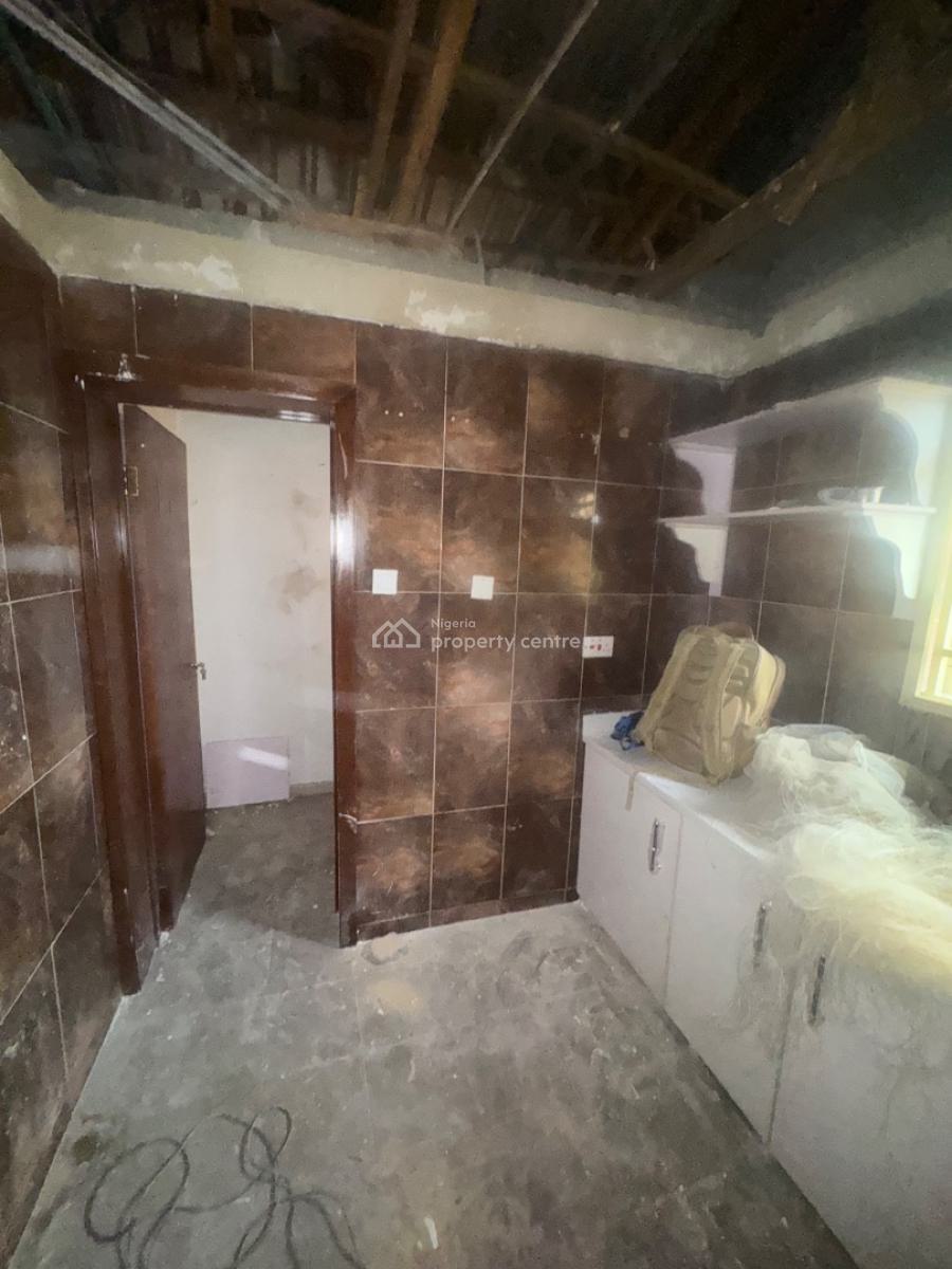 Just Out!!! a Very Spacious 4 Bedroom Self Service Apartment, Off Admiralty Way, Lekki Phase 1, Lekki, Lagos, Flat / Apartment for Rent