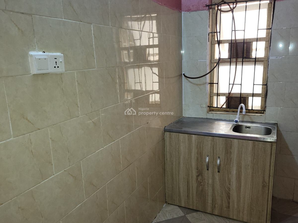 Newly Renovated 3 Bedroom Flat, Off Kilo Busstop, Surulere, Lagos, Flat / Apartment for Rent