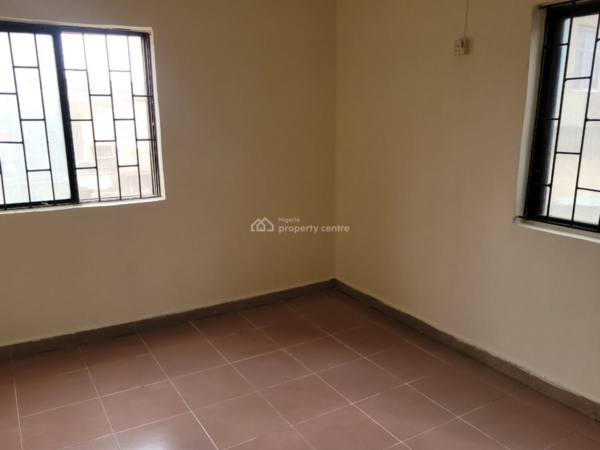 Newly Renovated 3 Bedroom Flat, Off Kilo Busstop, Surulere, Lagos, Flat / Apartment for Rent