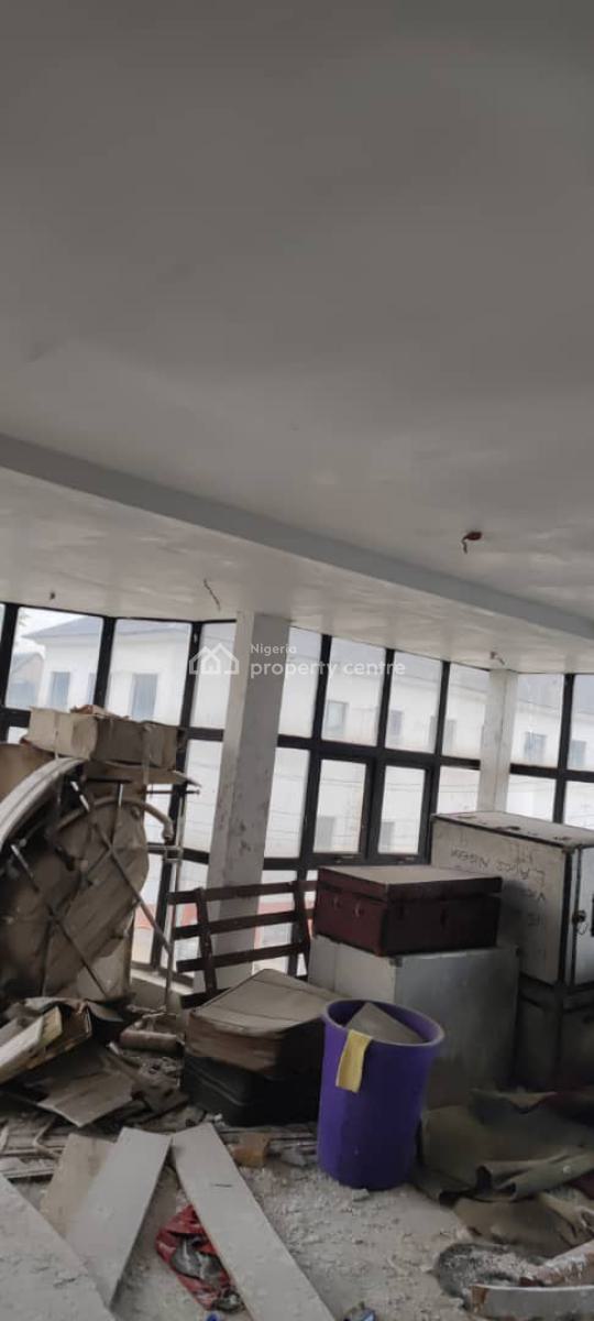 3 Floors Office Space Available in a Highbrow Area, Ikoyi South West., Ikoyi, Lagos, Office Space for Sale