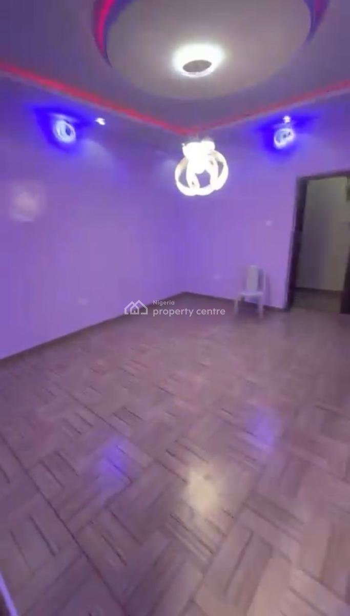 Relatively New 2 Bedroom Up Flat, Off Awoyokun Street, Onipanu, Shomolu, Lagos, House for Rent