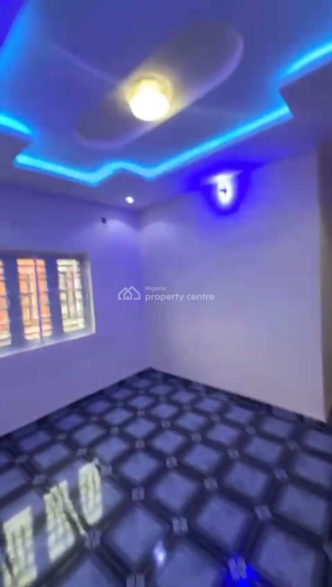 Relatively New 2 Bedroom Up Flat, Off Awoyokun Street, Onipanu, Shomolu, Lagos, House for Rent