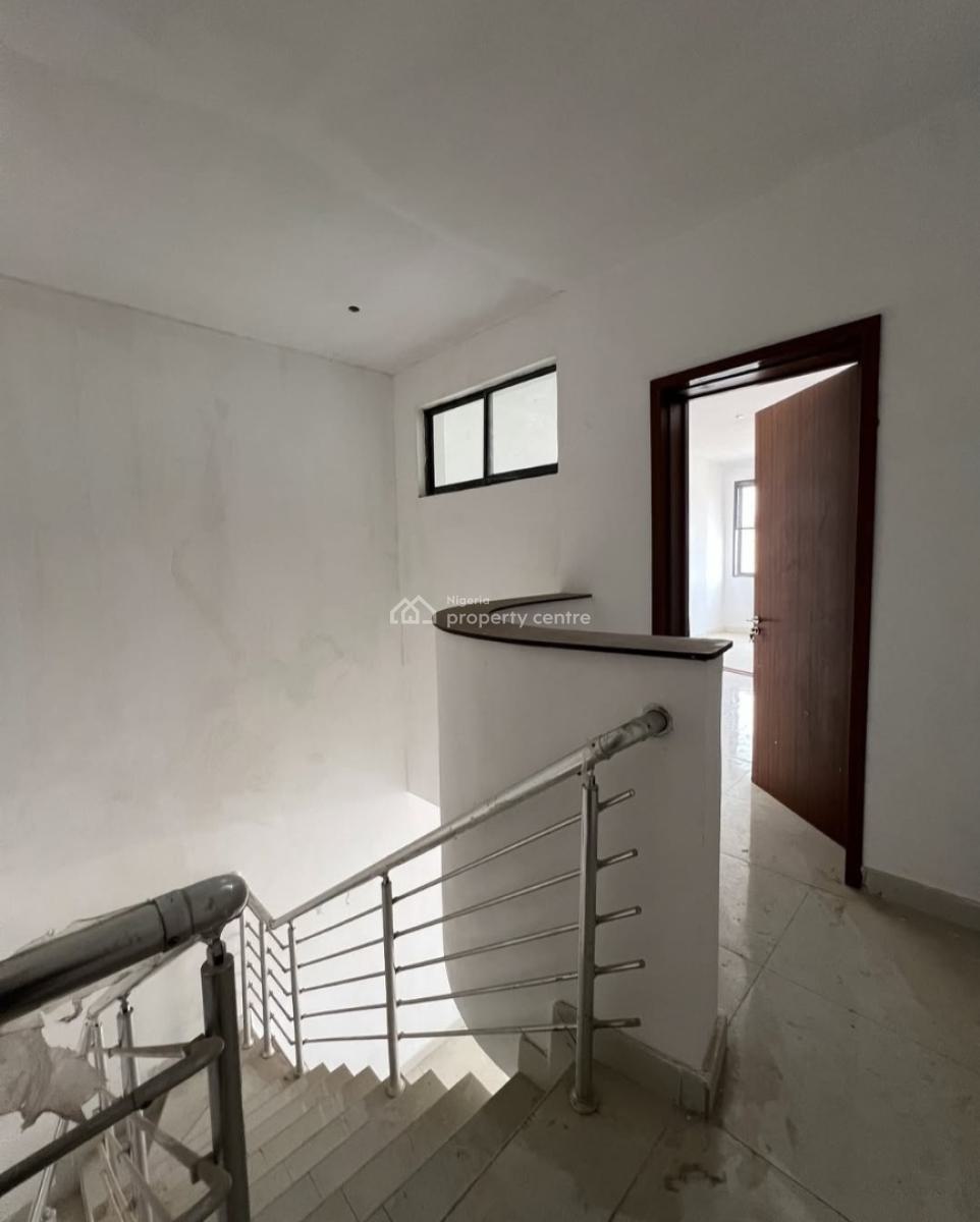 Newly Built and Serviced with 24-hours Power Supply 2 Bedroom En-suite, Lekki Phase 1, Lekki, Lagos, Flat / Apartment for Rent