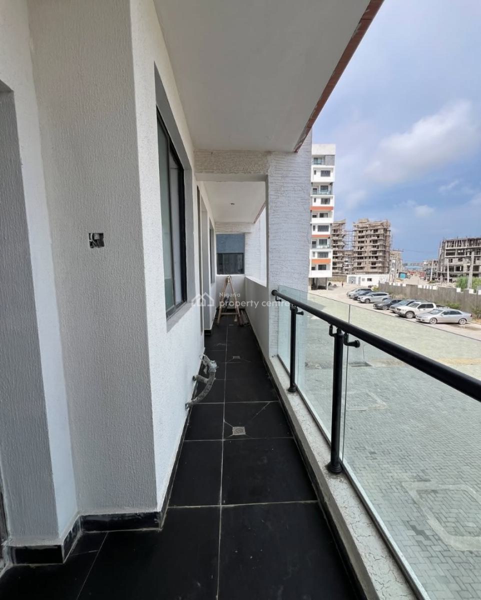 Newly Built and Serviced with 24-hours Power Supply 2 Bedroom En-suite, Lekki Phase 1, Lekki, Lagos, Flat / Apartment for Rent