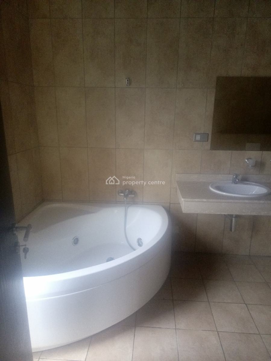 2 Bedroom Apartment, Off Palace Road, Oniru, Victoria Island (vi), Lagos, Flat / Apartment for Rent