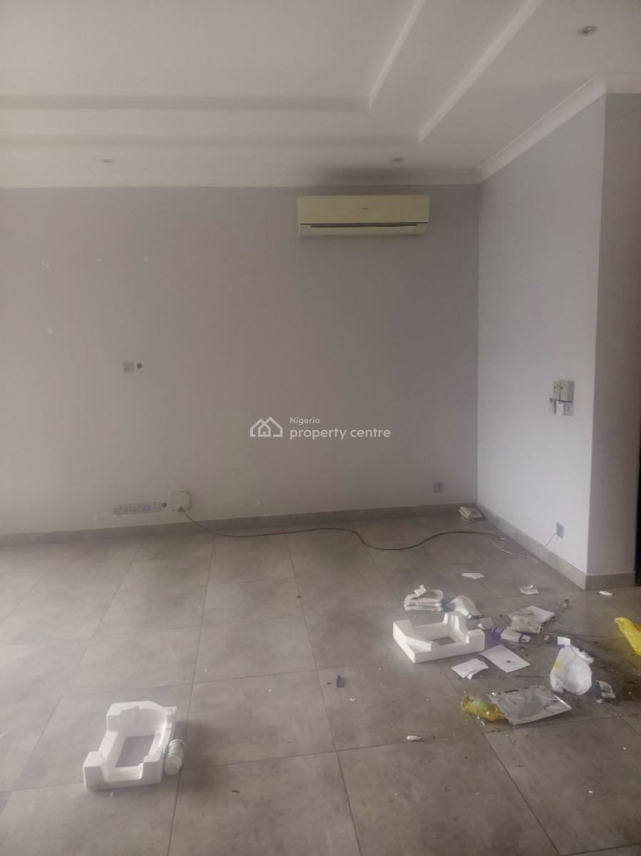 2 Bedroom Apartment, Off Palace Road, Oniru, Victoria Island (vi), Lagos, Flat / Apartment for Rent