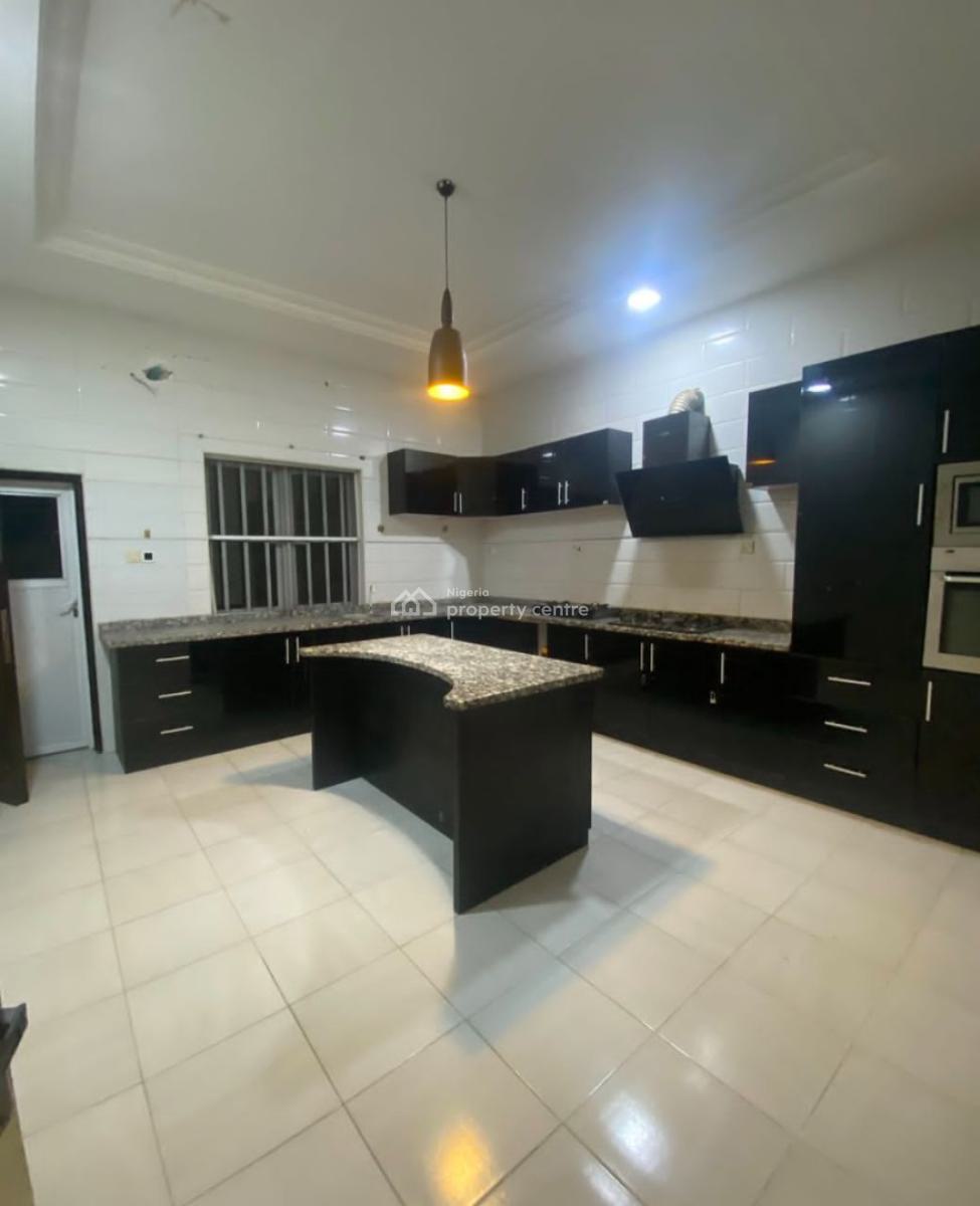 Lavish 2 Bed & Palour Apartment with Personal Balcony, Osapa Lekki Lagos, Lekki, Lagos, Flat / Apartment for Rent