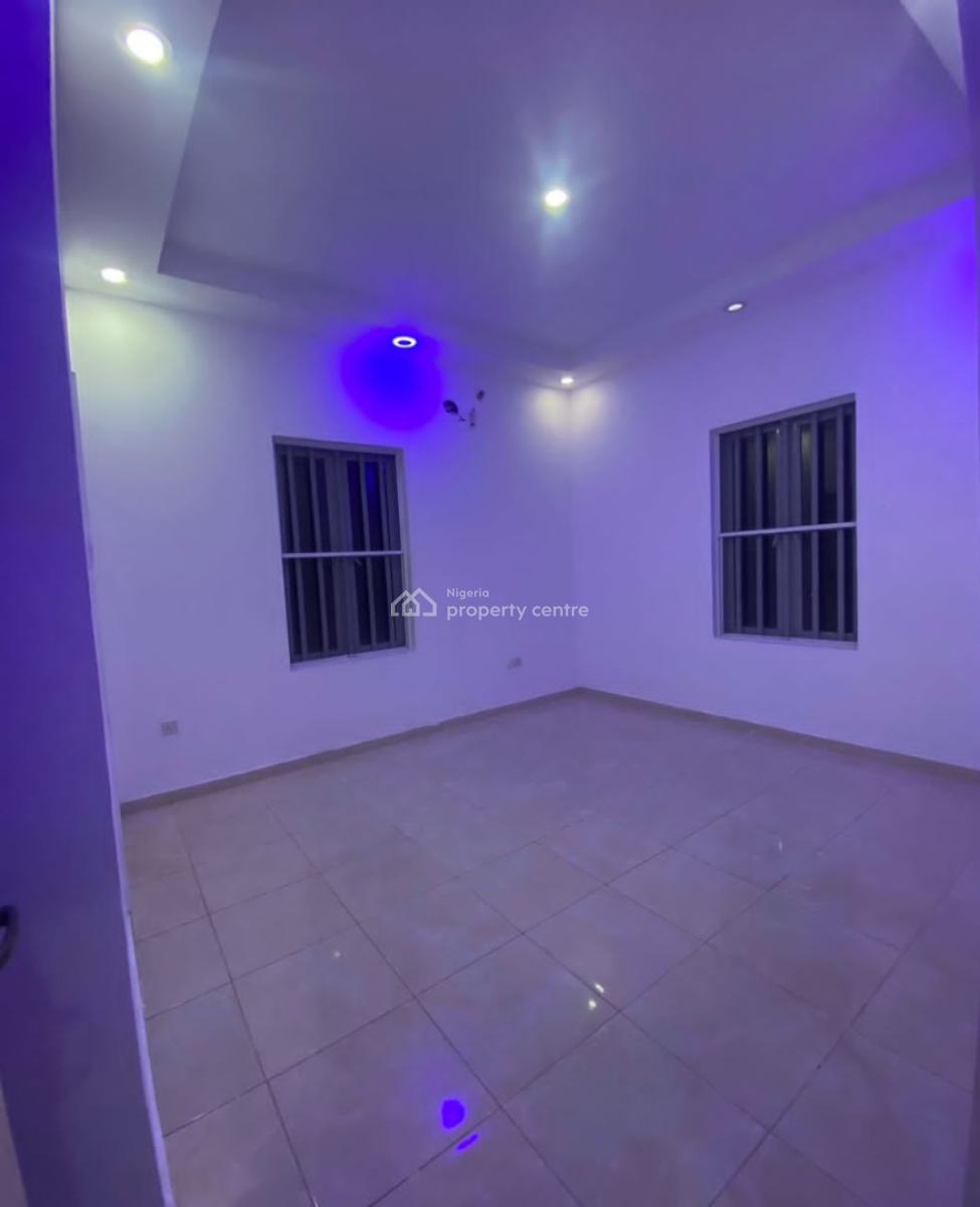 Lavish 2 Bed & Palour Apartment with Personal Balcony, Osapa Lekki Lagos, Lekki, Lagos, Flat / Apartment for Rent