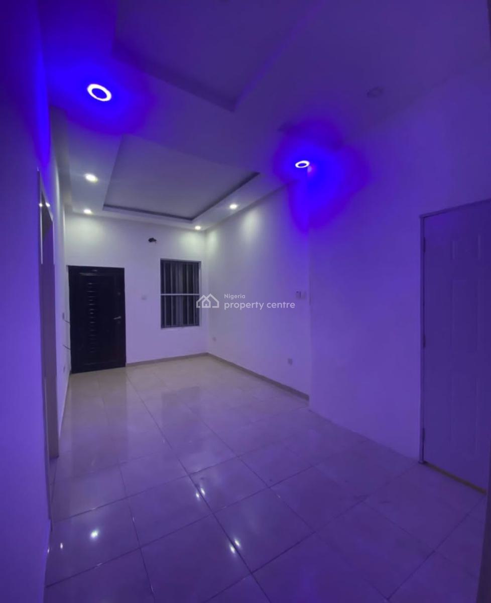 Lavish 2 Bed & Palour Apartment with Personal Balcony, Osapa Lekki Lagos, Lekki, Lagos, Flat / Apartment for Rent