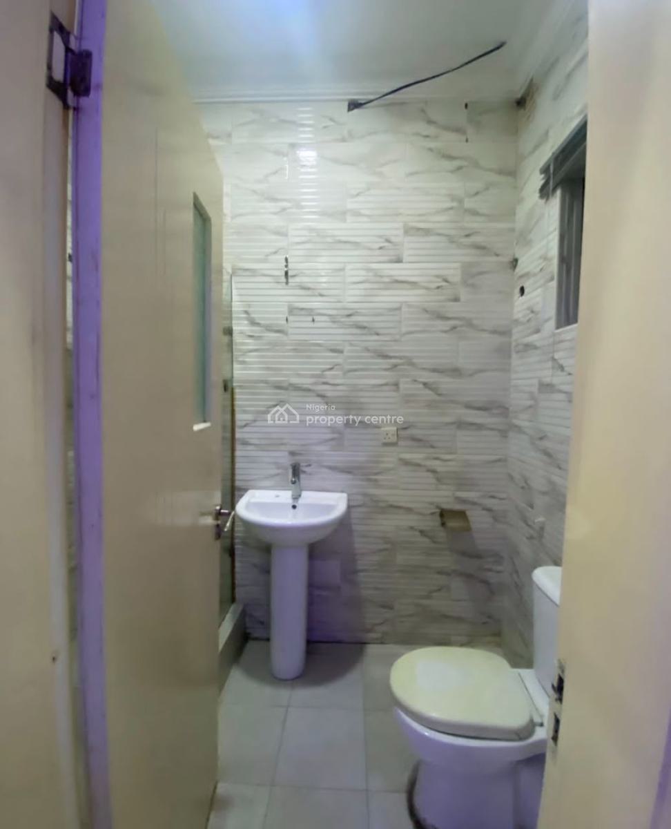 Lavish 2 Bed & Palour Apartment with Personal Balcony, Osapa Lekki Lagos, Lekki, Lagos, Flat / Apartment for Rent