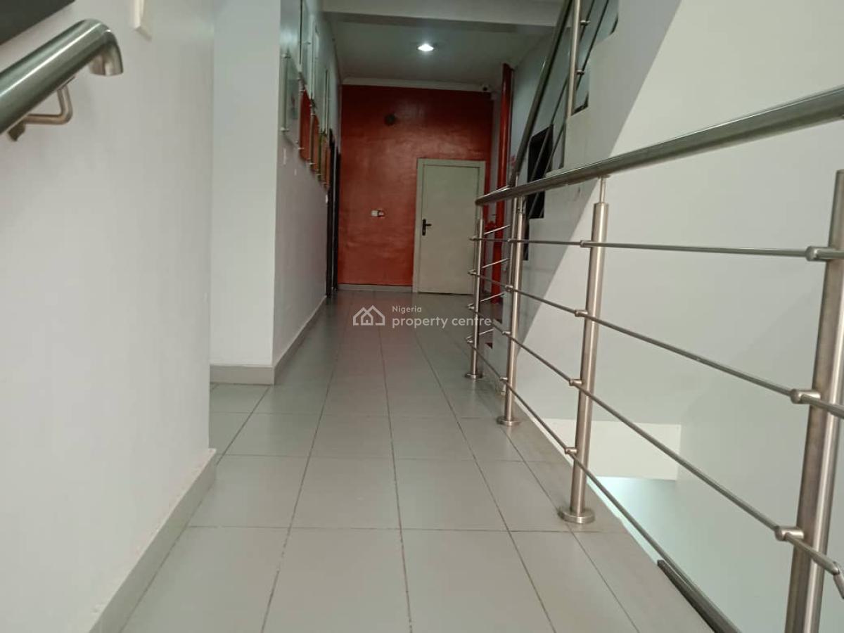 an Exclusive & Serene Office Space, Pinnock Beach Estate, Osapa, Lekki, Lagos, House for Rent