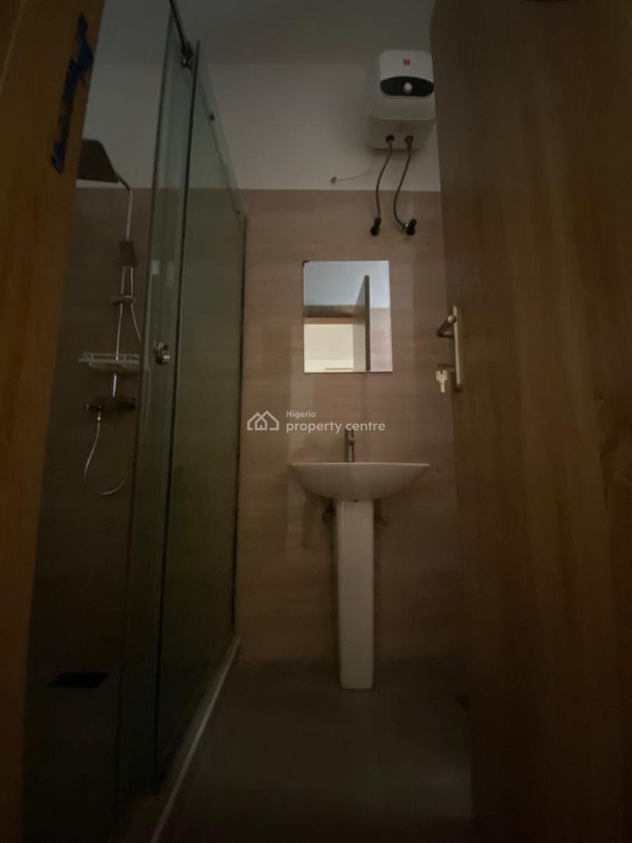 2 Bedroom Located in a Very Secured Environment, Lekki Scheme 2, Abraham Adesanya, Lekki Phase 2, Lekki, Lagos, Flat / Apartment for Rent