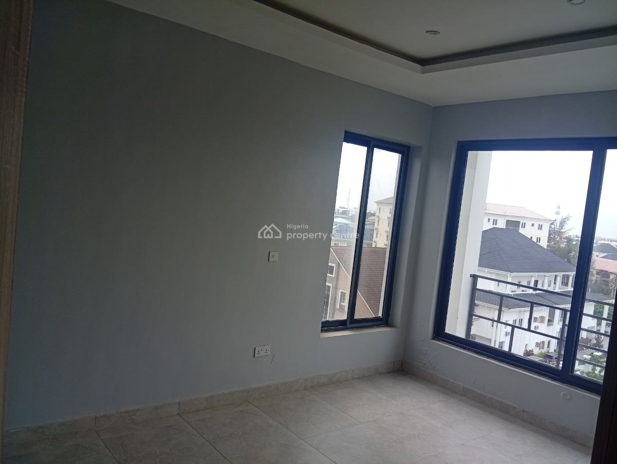 Distress Serviced 2 Bed Flat with Swimming Pool in Lekki 1, Off Admiralty Way Lekki Phase 1, Lekki Phase 1, Lekki, Lagos, Flat / Apartment for Sale
