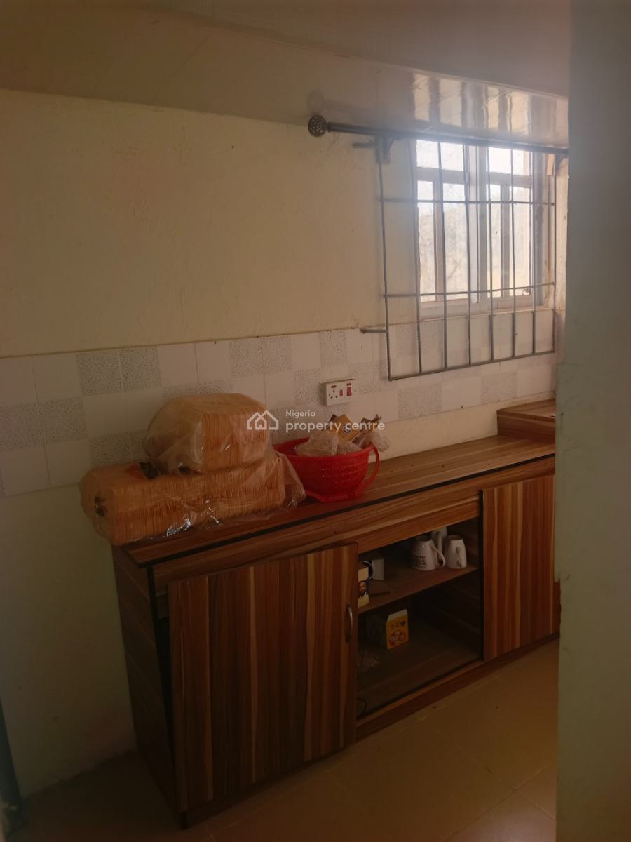 Block of Flat, Iyana-church, Ibadan., Ibadan, Oyo, Flat / Apartment for Sale