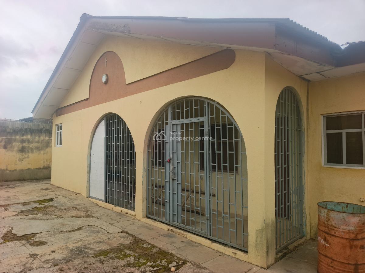 Block of Flat, Iyana-church, Ibadan., Ibadan, Oyo, Flat / Apartment for Sale