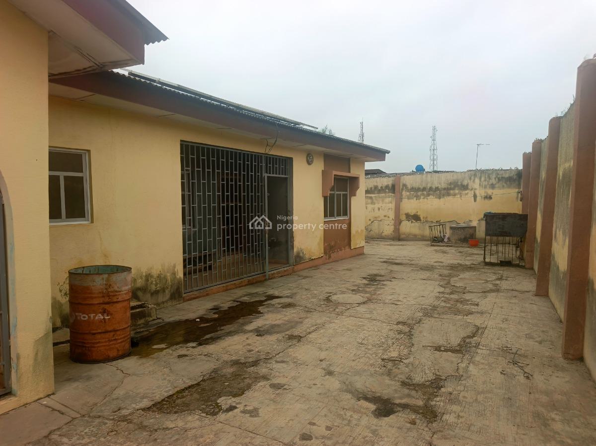 Block of Flat, Iyana-church, Ibadan., Ibadan, Oyo, Flat / Apartment for Sale