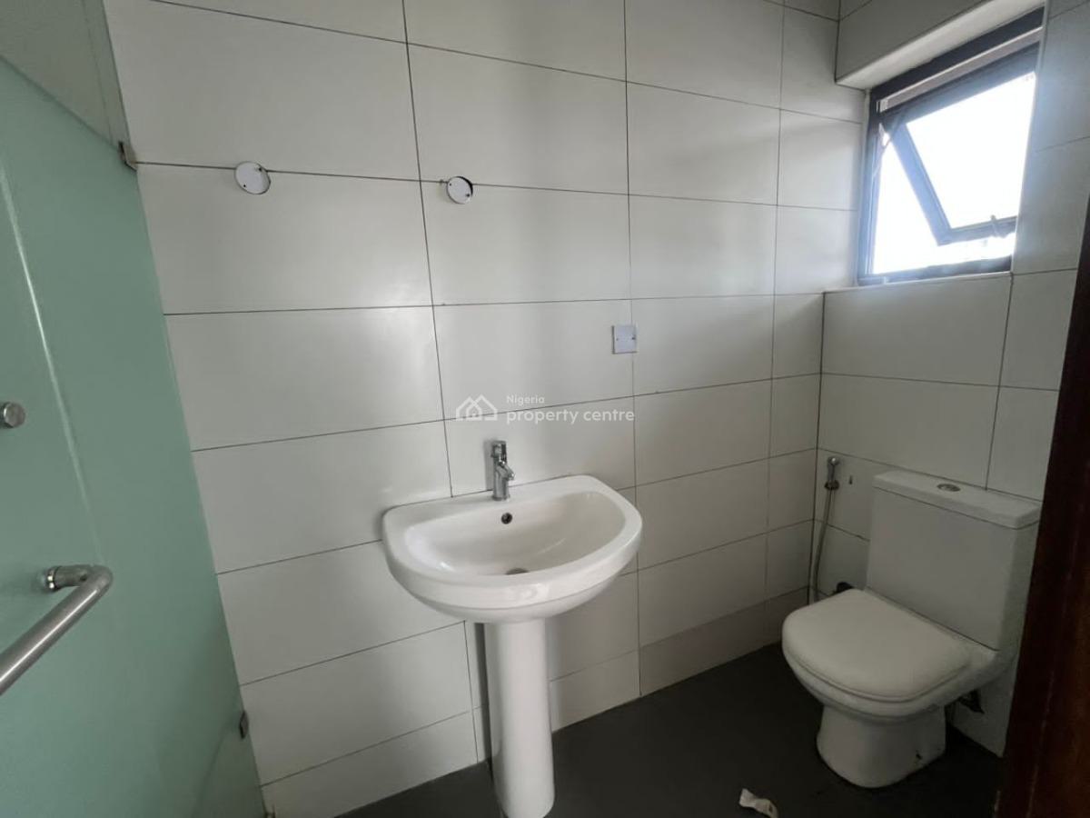 Luxury Mini-flat on 1st Floor. Fully Serviced with 247 Power, Balcony,, Lekki Phase 1, Lekki, Lagos, Mini Flat (room and Parlour) for Rent