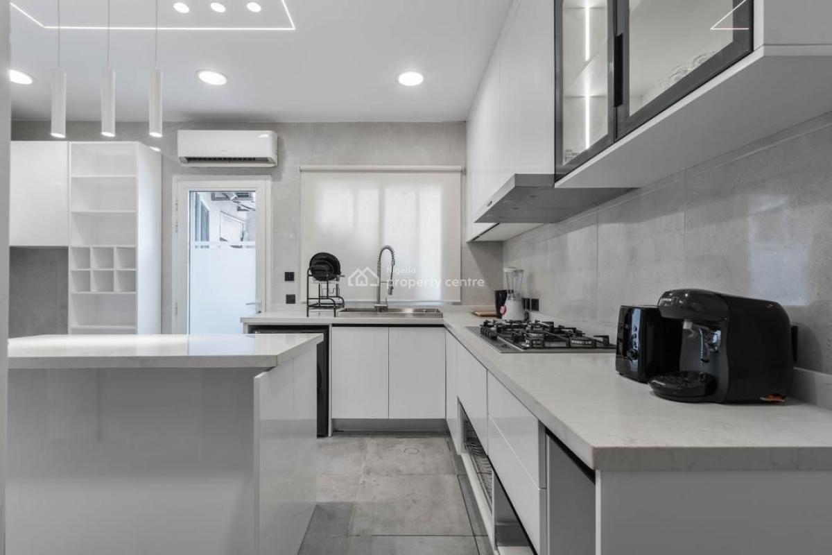 Stunning 3-bedroom Haven Banana Island Road, Ikoyi, Banana Island, Ikoyi, Lagos, Flat / Apartment Short Let