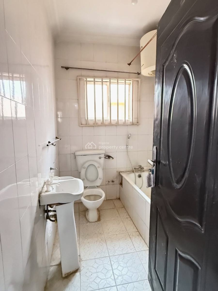 Spacious 3 Bedroom Bungalow, Gwarimpa Main (3rd Avenue), Gwarinpa, Abuja, House for Rent