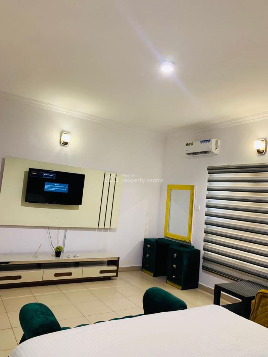 a Fully Furnished 3 Bedroom Apartment, Osapa, Lekki, Lagos, Flat / Apartment for Rent
