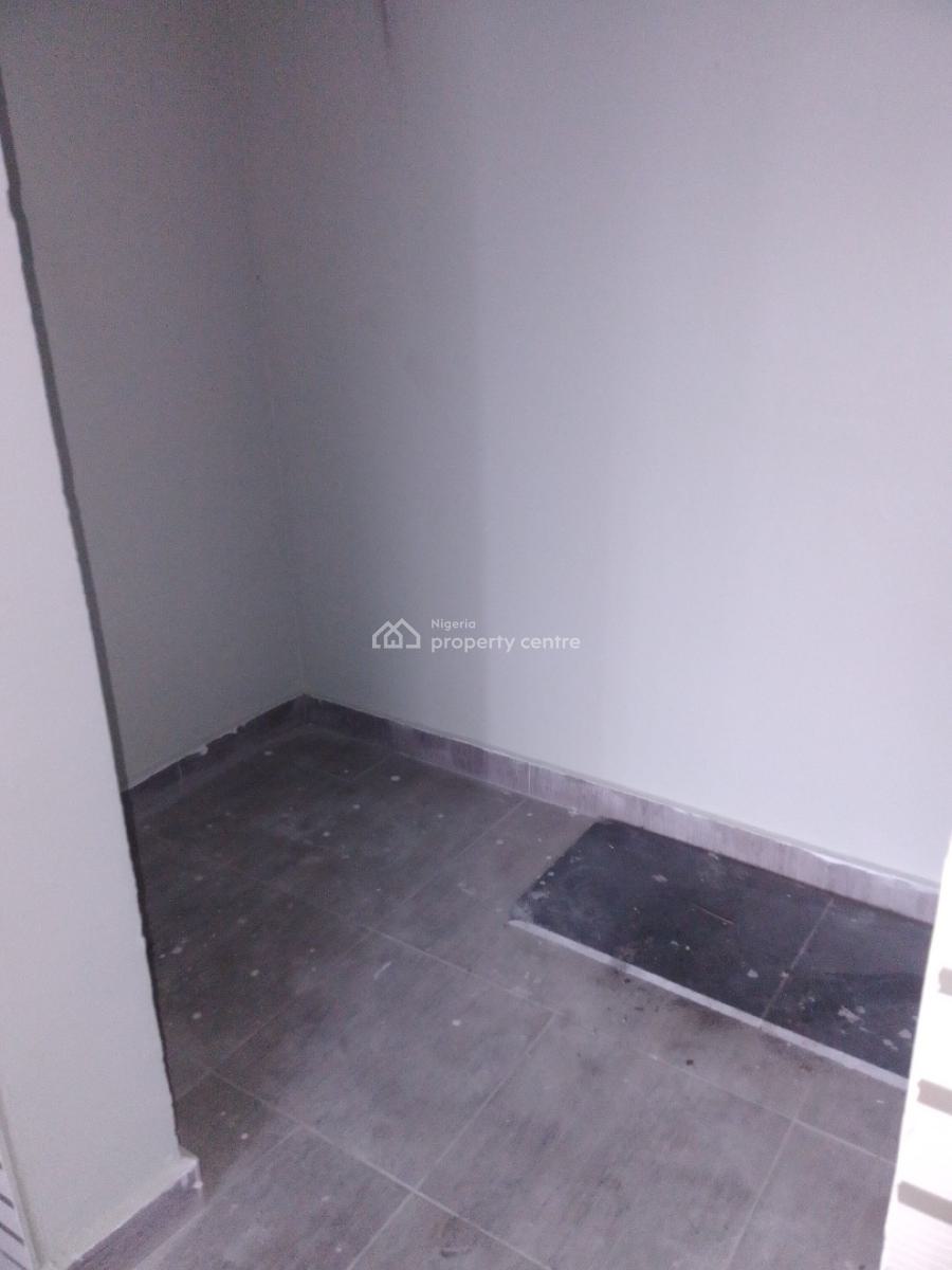 Well Renovated 3 Bedroom Flat.., Green Wood Estate...., Abijo, Lekki, Lagos, Flat / Apartment for Rent