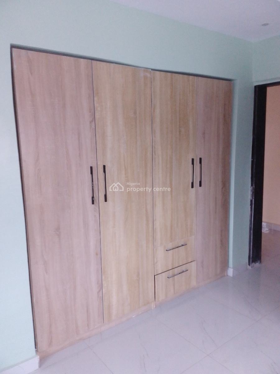 Well Renovated 3 Bedroom Flat.., Green Wood Estate...., Abijo, Lekki, Lagos, Flat / Apartment for Rent