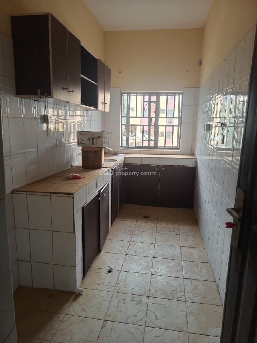 Specious 3 Bedrooms Flat, Vio, Mabushi, Abuja, Flat / Apartment for Rent